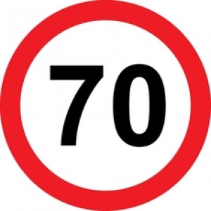 Rojstnodnevna nalepka prometni znak 70 let